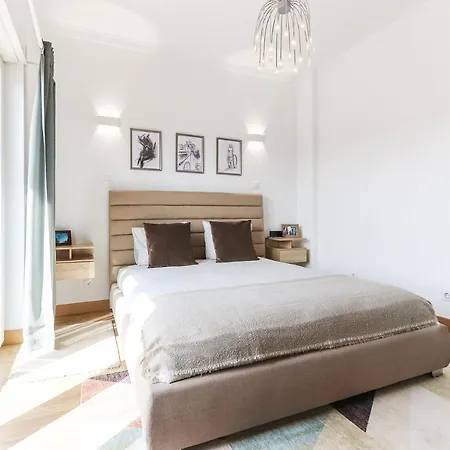66 With Parking Place Apartment Lisbon