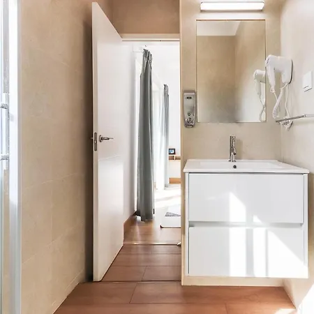 66 With Parking Place Apartment Lisbon