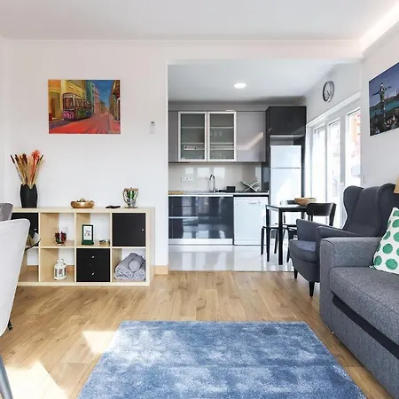 66 With Parking Place Apartment Lissabon