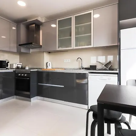 66 With Parking Place リスボン